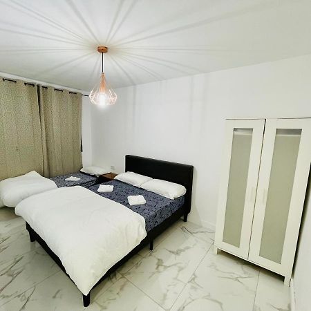 Queen Apartments Santa Coloma de Gramanet Eksteriør bilde